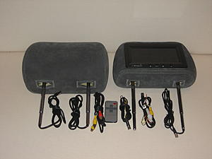 7" headrest monitor with pillow - NIB-headrest-1.jpg